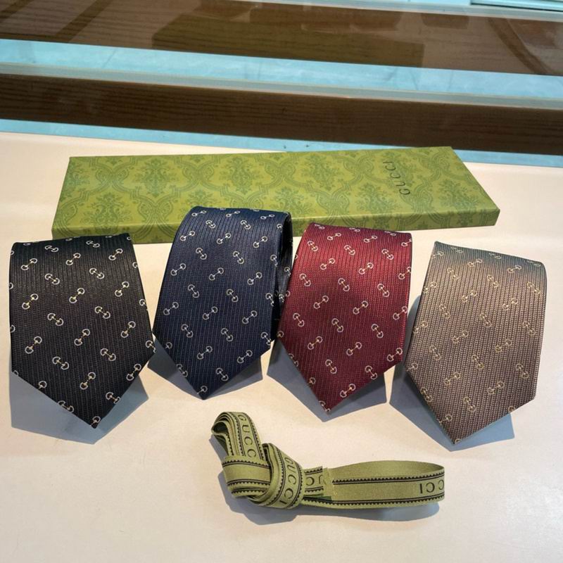 Gucci Tie hm31